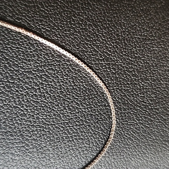 925 Italy Box Chain Necklace - Picture 2 of 5